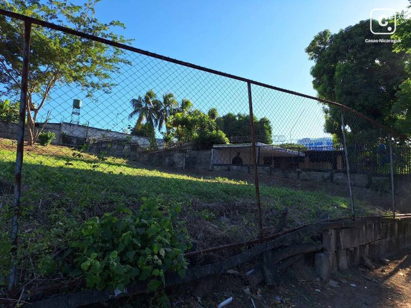 Terreno en venta en Altamira, Managua – 2,038 varas²
