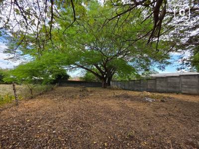 Casa en venta en Managua – 909 varas²