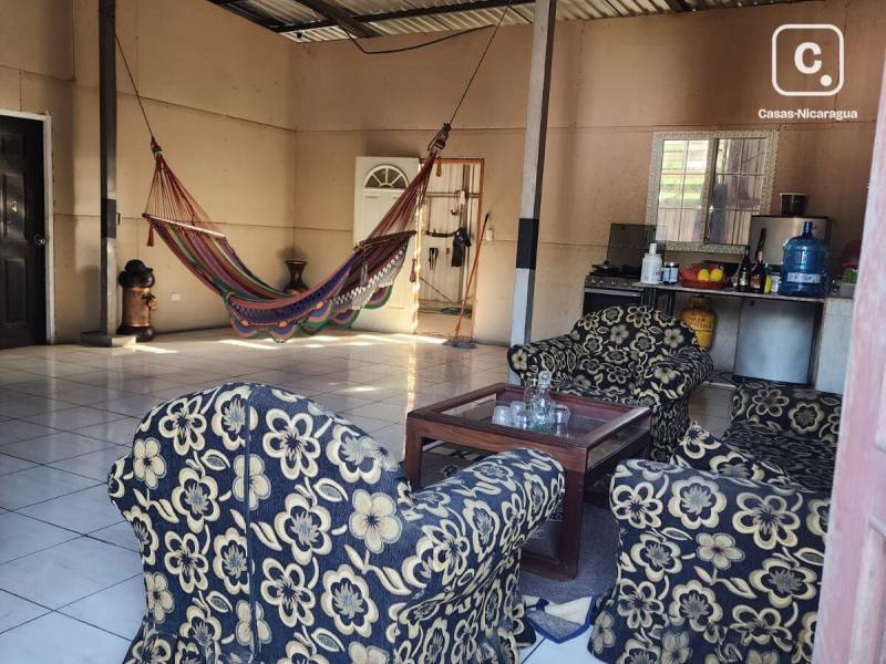 Casa en alquiler en Chinandega – 2 hab, 360 m²